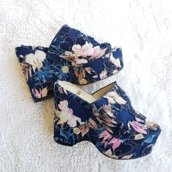 🍒NWOB🍒 MADE IN ITALY BUTTER SHOES DENIM PLATFORMS - Picture 2 of 12